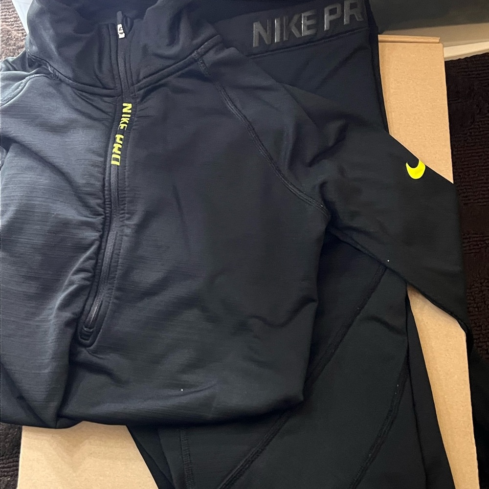 Nike Pro Black Athletic Set